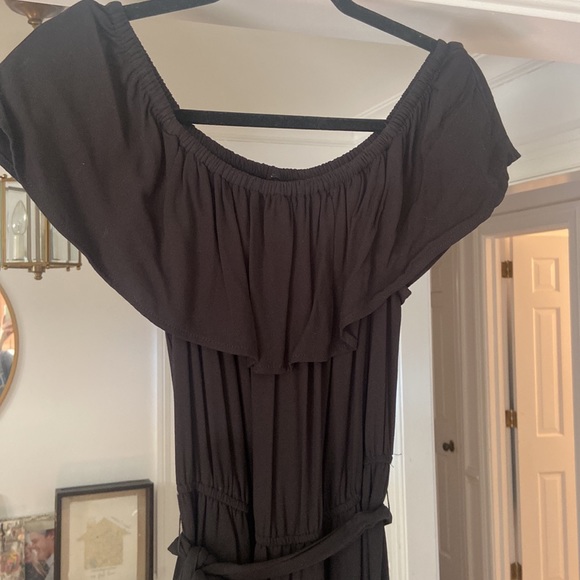 Black midi dress, worn but I. Good condition! Two easy to wear it, elastic waist - Picture 2 of 6